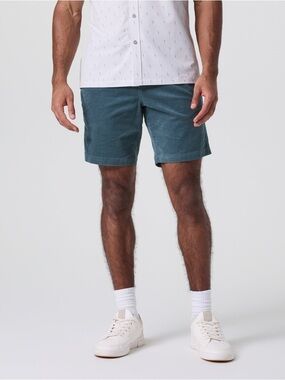 Vuori Optimist Corduroy Shorts L